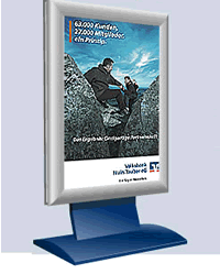 CITY con piedistallo e rotelle per impianti pubblicitari nei centri commerciali 